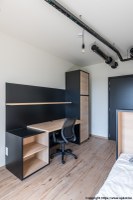 Kamer leeg - bed & bureau